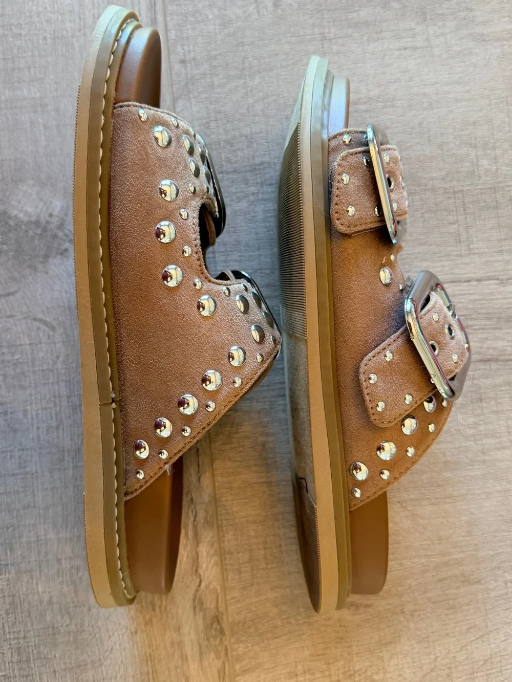 Women’s Stud Buckle Slides size 5